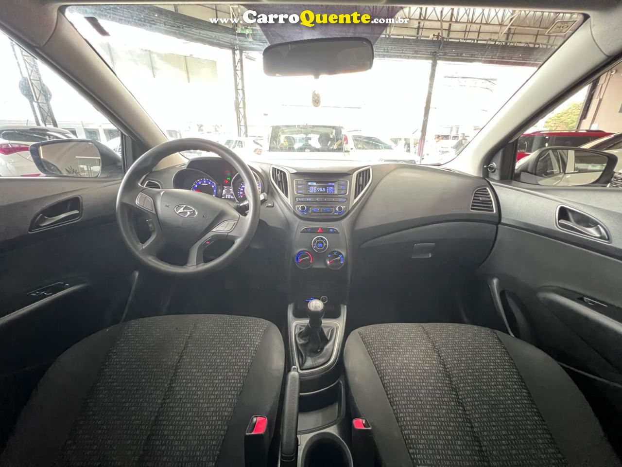 HYUNDAI   HB20 1.0M UNIQUE   BRANCO 2019 1.0 FLEX - Loja