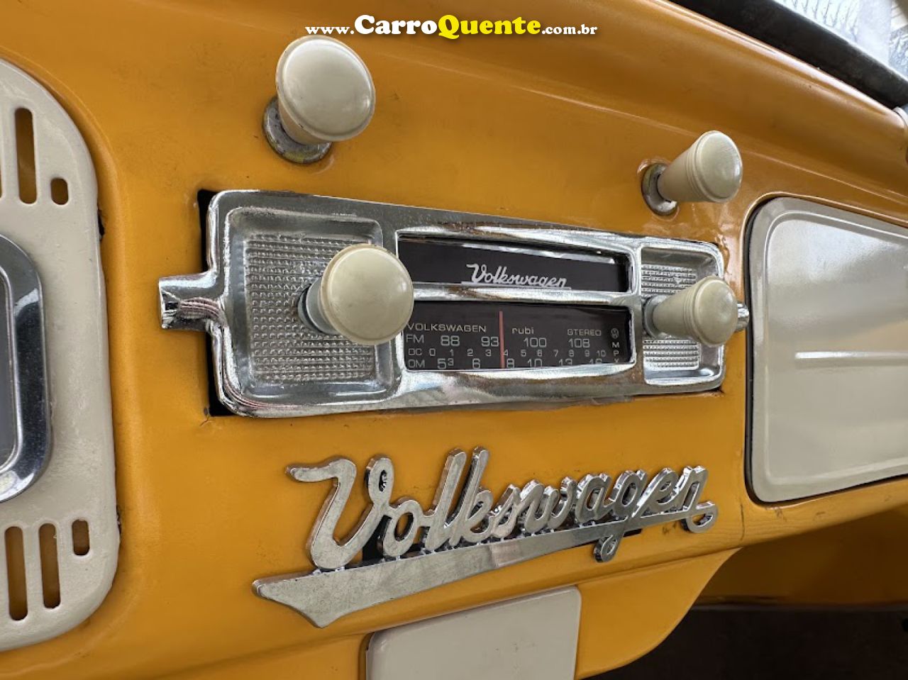 VOLKSWAGEN   FUSCA   AMARELO 1975 1.3 GASOLINA - Loja