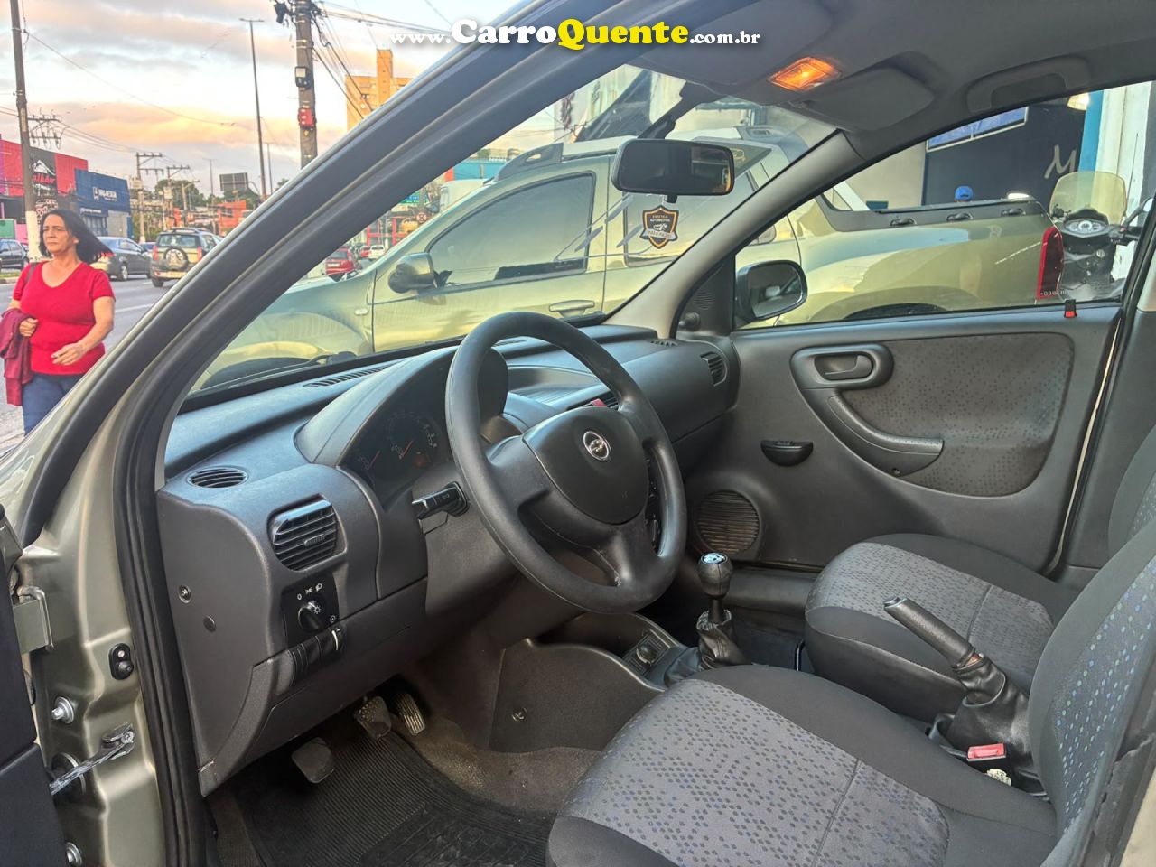CHEVROLET   CORSA HAT. MAXX 1.4 8V ECONOFLEX 5P   BRONZE 2011 1.4 FLEX - Loja