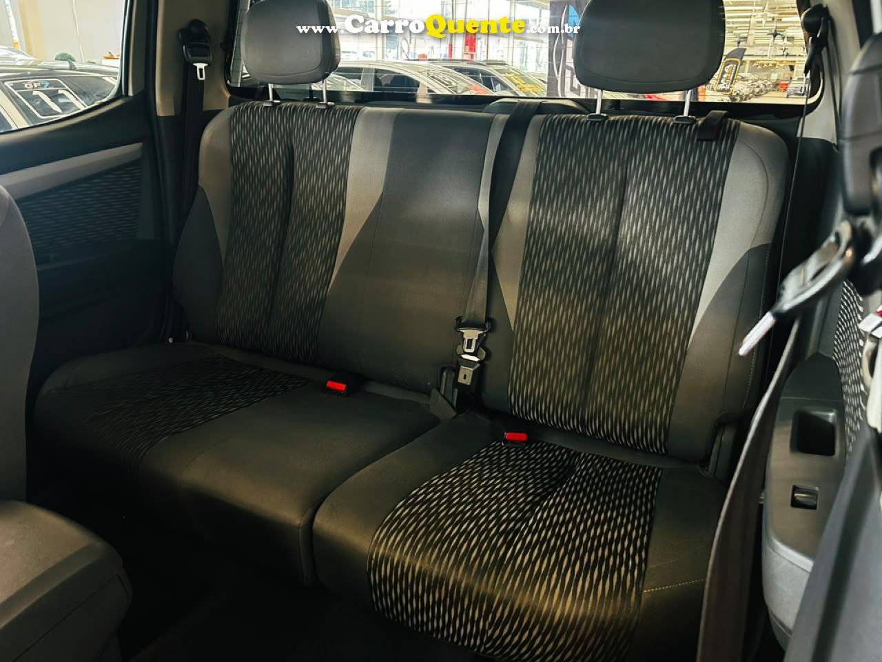 CHEVROLET   S10 PICK-UP LT 2.4 F.POWER 4X2 CD   PRATA 2014 2.4 FLEX - Loja