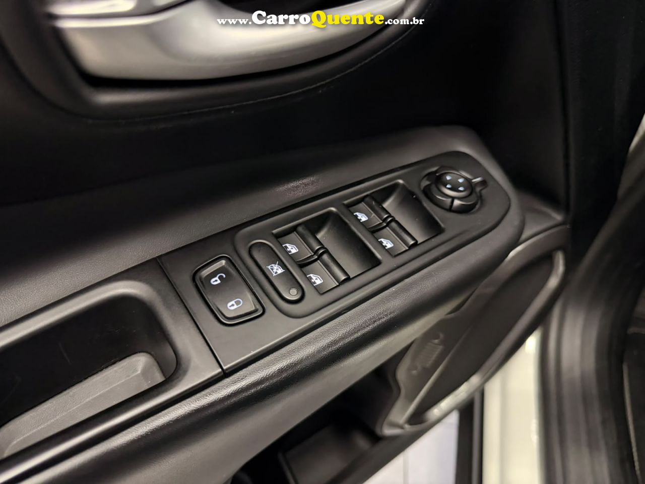 JEEP RENEGADE 1.3 T270 TURBO LONGITUDE 2023 - Loja