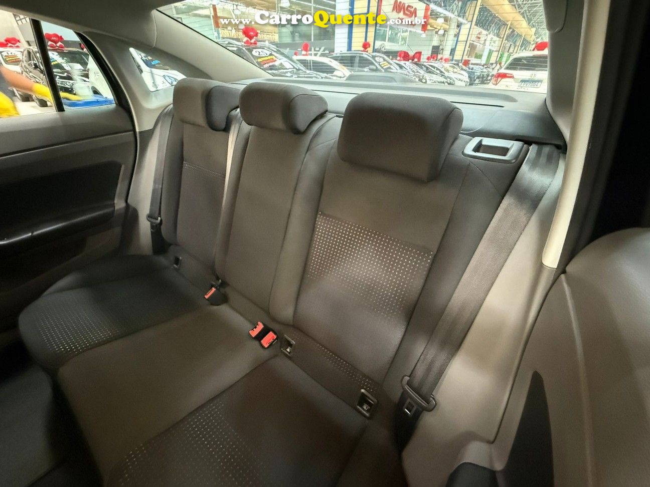 VOLKSWAGEN VIRTUS 1.0 200 TSI COMFORTLINE 2022 - Loja