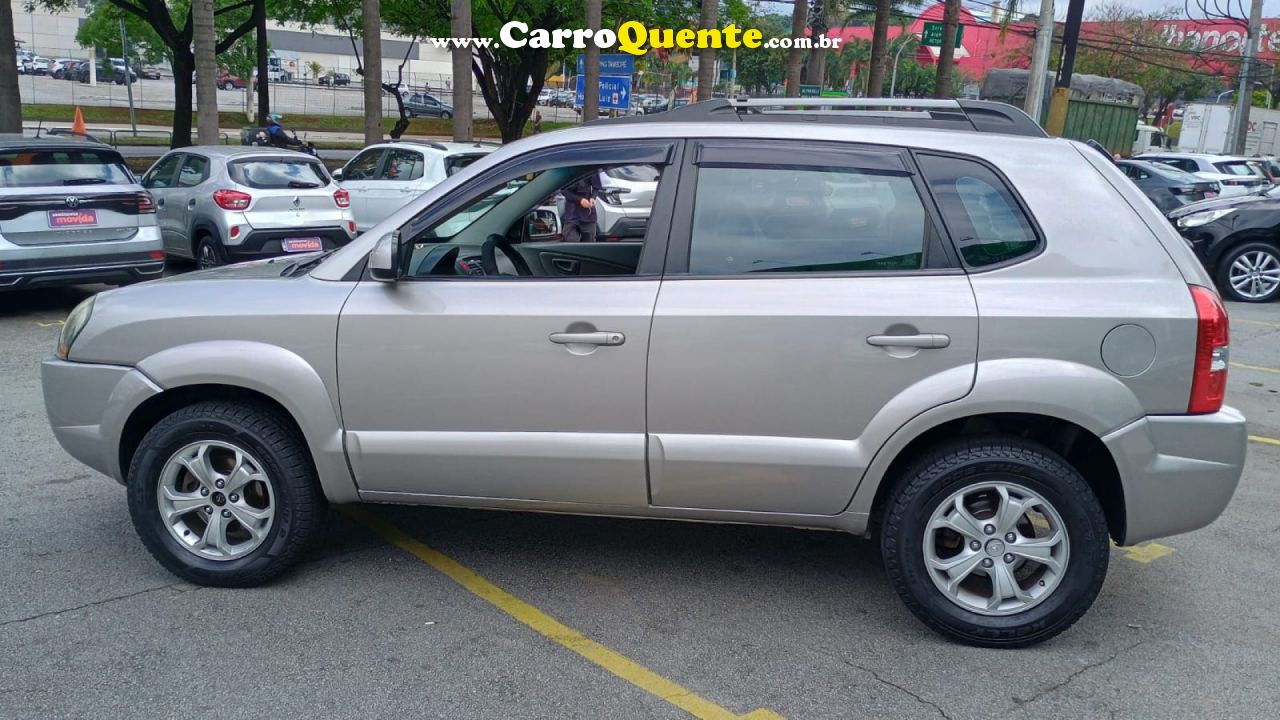 HYUNDAI   TUCSON 2.0 16V AUT.   PRATA 2012 2.0 GASOLINA - Loja