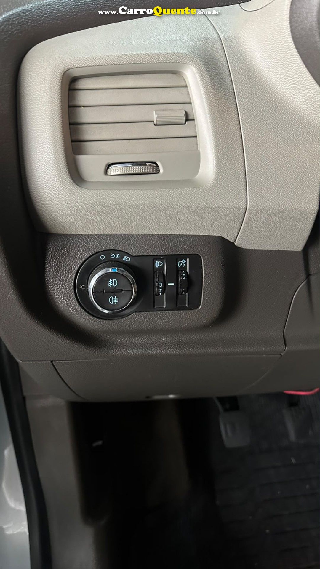 CHEVROLET   SPIN LTZ 1.8 8V ECONO.FLEX 5P MEC.   PRATA 2013 1.8 FLEX - Loja