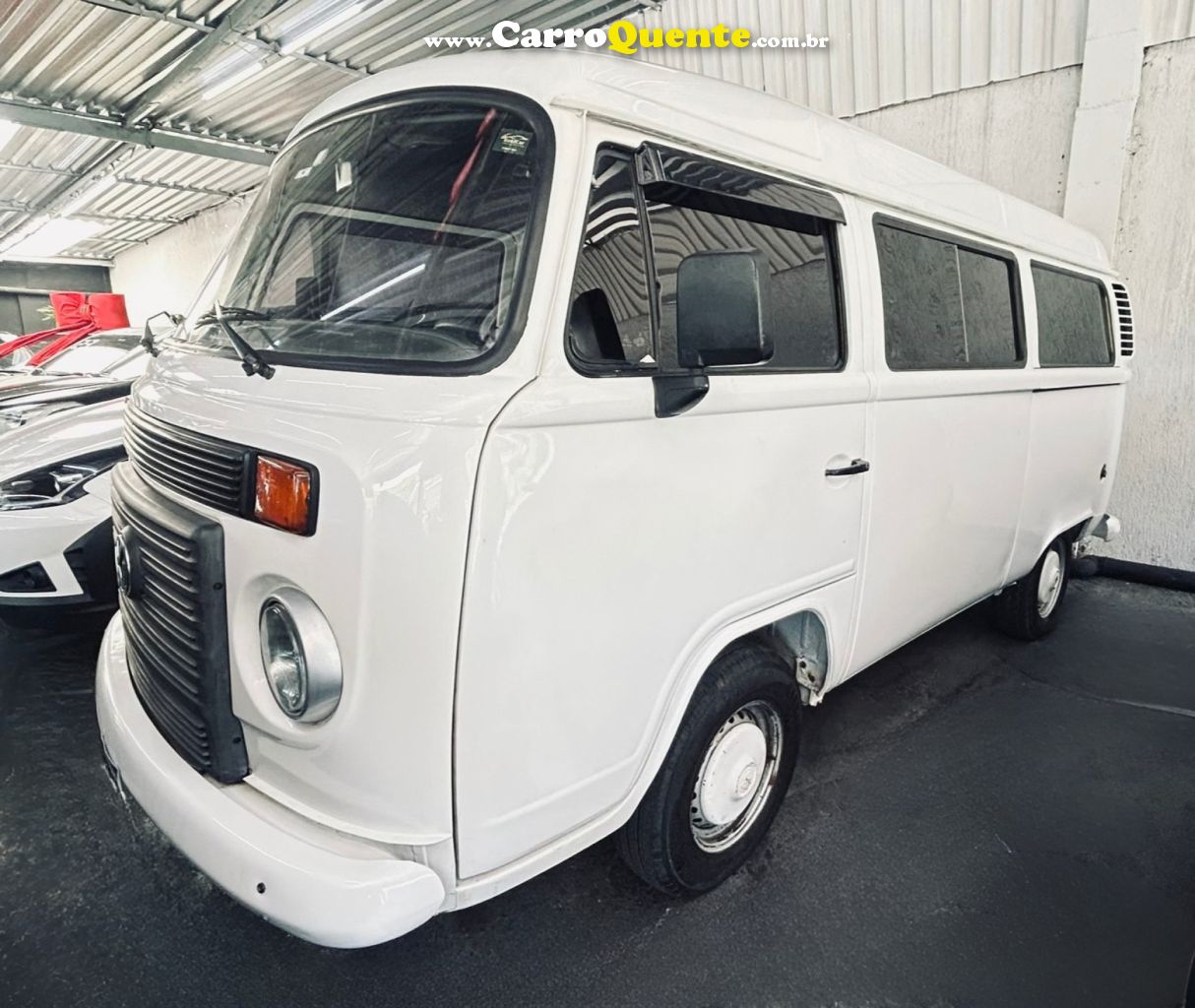 VOLKSWAGEN   KOMBI STANDARD 1.4 MI TOTAL FLEX 8V   BRANCO 2013 1.4 FLEX - Loja