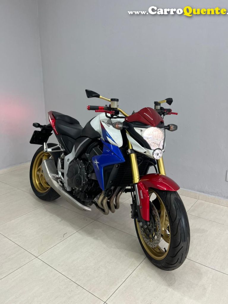 HONDA   CB 1000RABS   BRANCO 2013 2.5 GASOLINA - Loja