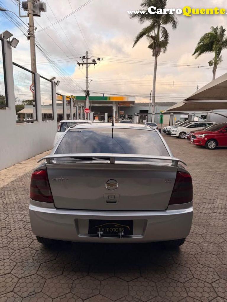 CHEVROLET   ASTRA ADVANTAGE 2.0 MPFI 8V FLEXPOWER 5P   PRATA 2011 2.0 FLEX - Loja