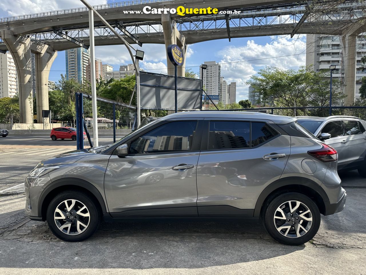 NISSAN   KICKS SENSE 1.6 16V FLEX AUT.   CINZA 2024 1.6 FLEX - Loja