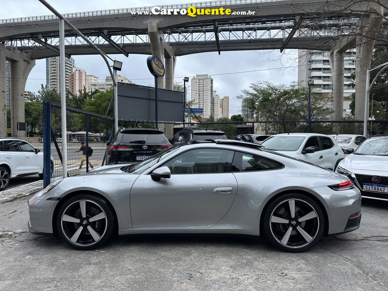 PORSCHE   PORSCHE 911 3.0 24V H6 GASOLINA CARRERA PDK   PRATA 2026 3.0 H6 GASOLINA - Loja