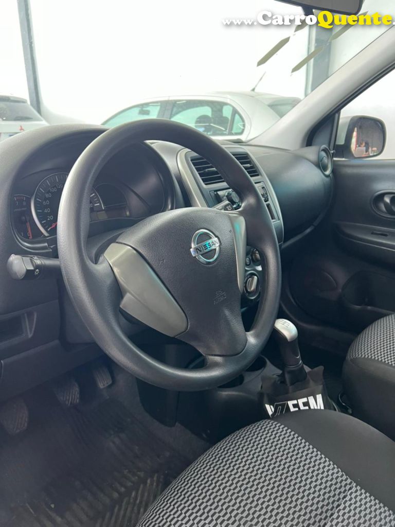 NISSAN   MARCH SL 1.6 16V FLEXSTART 5P MEC.   PRATA 2017 1.6 GASOLINA - Loja