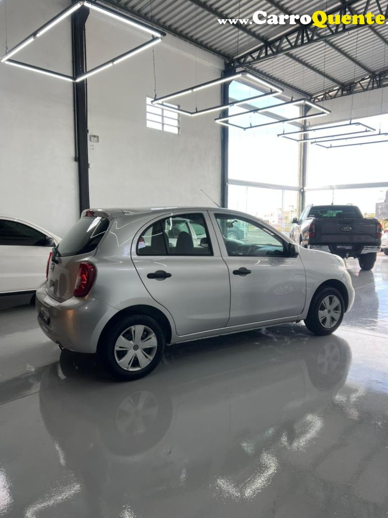 NISSAN   MARCH SL 1.6 16V FLEXSTART 5P MEC.   PRATA 2017 1.6 GASOLINA - Loja