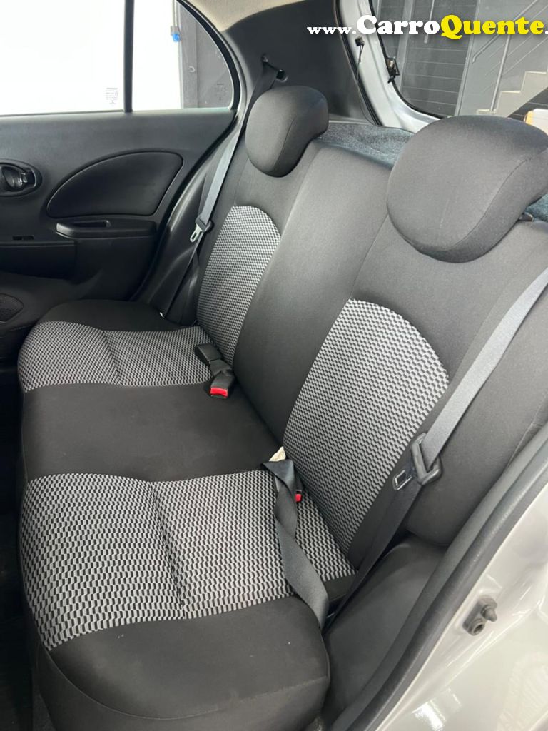 NISSAN   MARCH SL 1.6 16V FLEXSTART 5P MEC.   PRATA 2017 1.6 GASOLINA - Loja