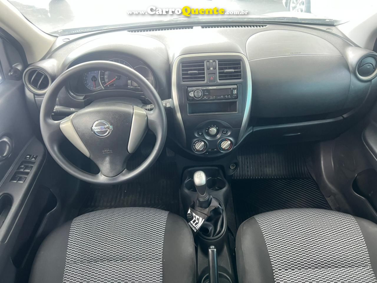 NISSAN   MARCH SL 1.6 16V FLEXSTART 5P MEC.   PRATA 2017 1.6 GASOLINA - Loja