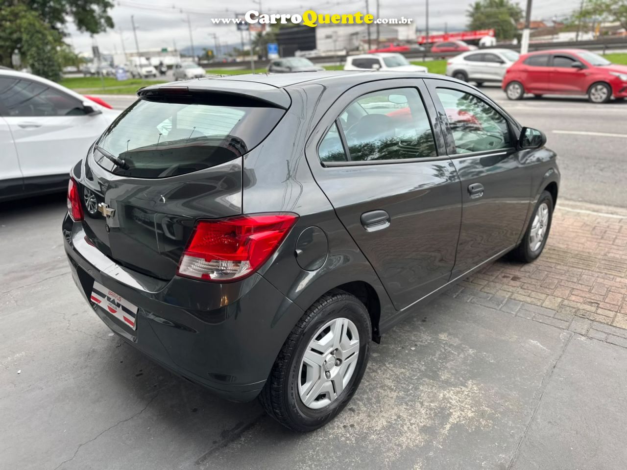 CHEVROLET   ONIX HATCH LS 1.0 8V FLEXPOWER 5P MEC.   CINZA 2016 1.0 FLEX - Loja