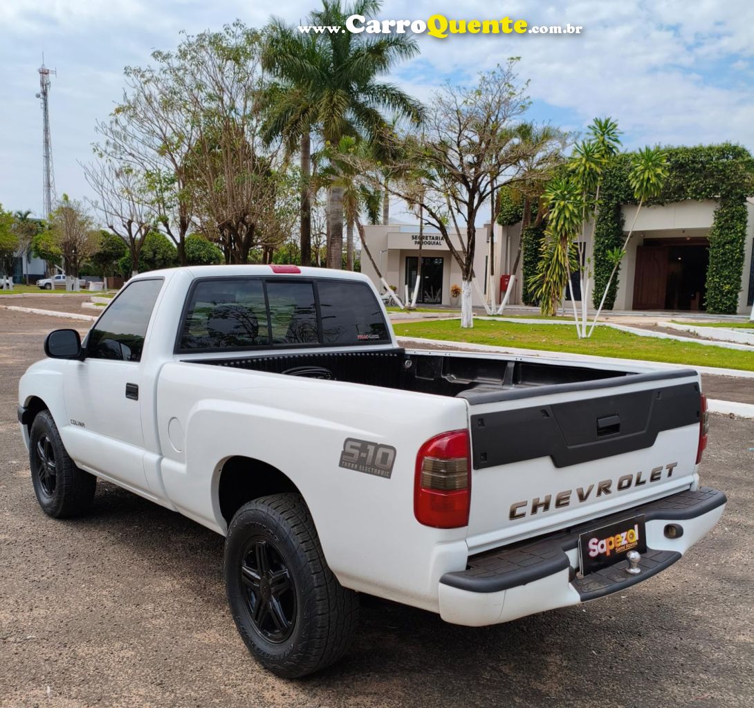 CHEVROLET   S10 P-UP COLINA 2.8 TDI 4X24X4 CS DIES.   BRANCO 2011 2.8 DIESEL - Loja