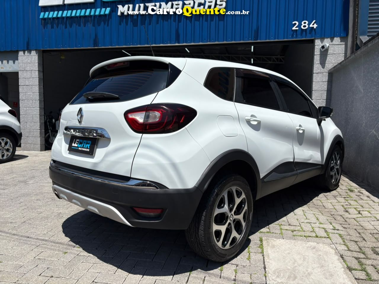 RENAULT   CAPTUR INTENSE 2.0 16V FLEX 5P AUT.   BRANCO 2020 2.0 FLEX - Loja