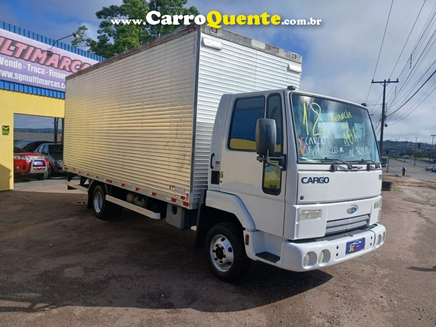 Ford Cargo 815 Ford 815 baú - Loja