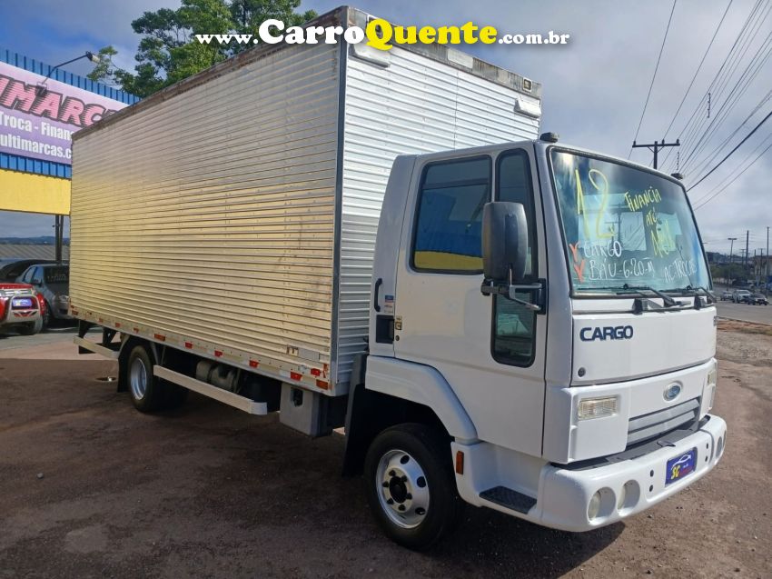 Ford Cargo 815 Ford 815 baú - Loja
