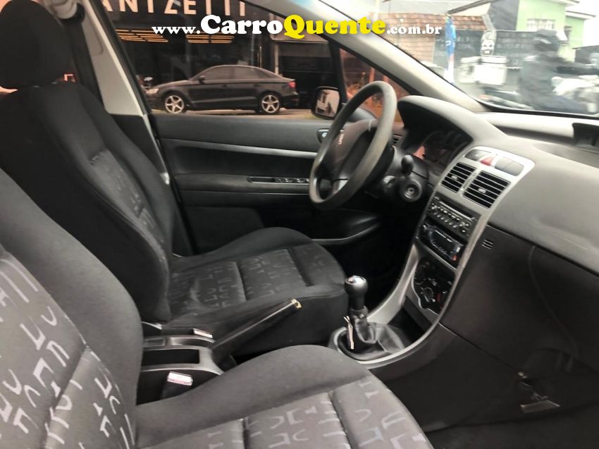 Peugeot 307 1.6 PRESENCE 16V GASOLINA 4P MANUAL - Loja