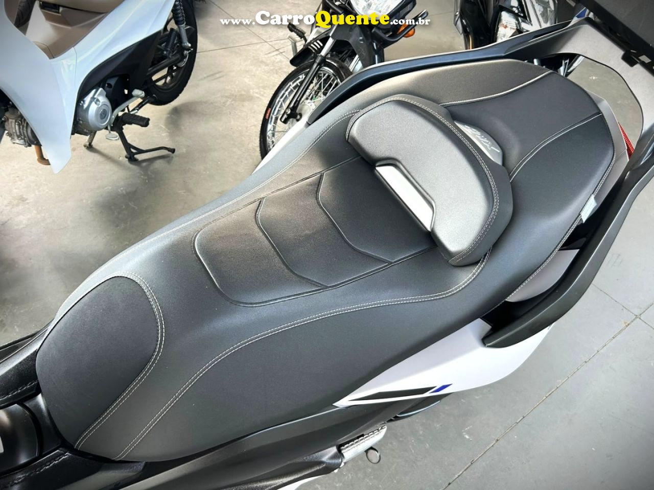 YAMAHA XMAX 250 2022 Gasolina Automático - Loja