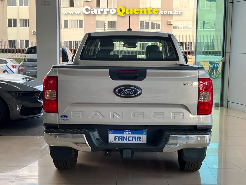 Ford RANGER 3.0 V6 TURBO DIESEL CD XLT 4X4 AUTOMÁTICO - Loja