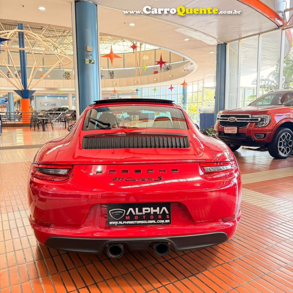 PORSCHE 911 3.0 24V H6 CARRERA S PDK 2017 - Loja
