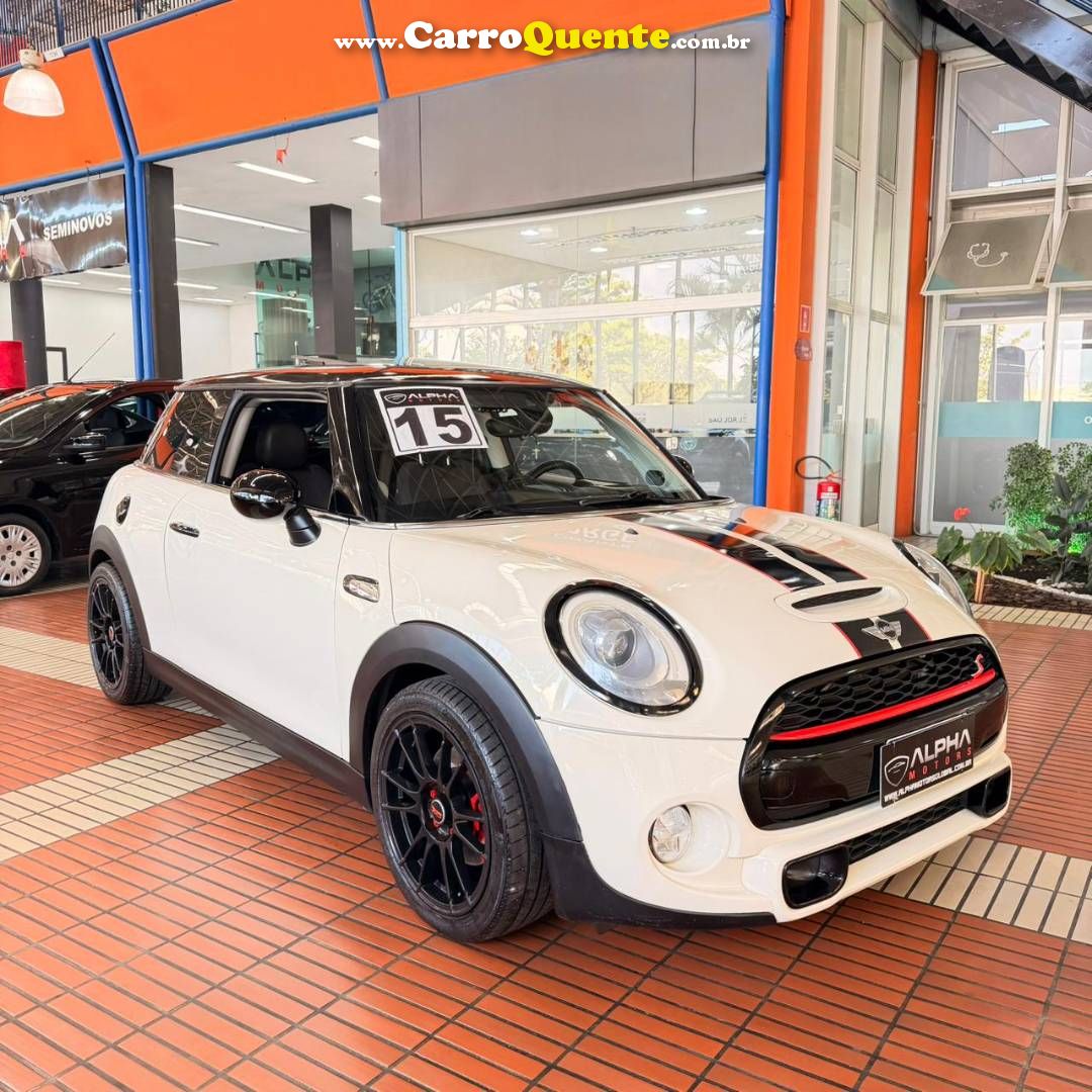 MINI COOPER 2.0 S 16V TURBO 2015 - Loja