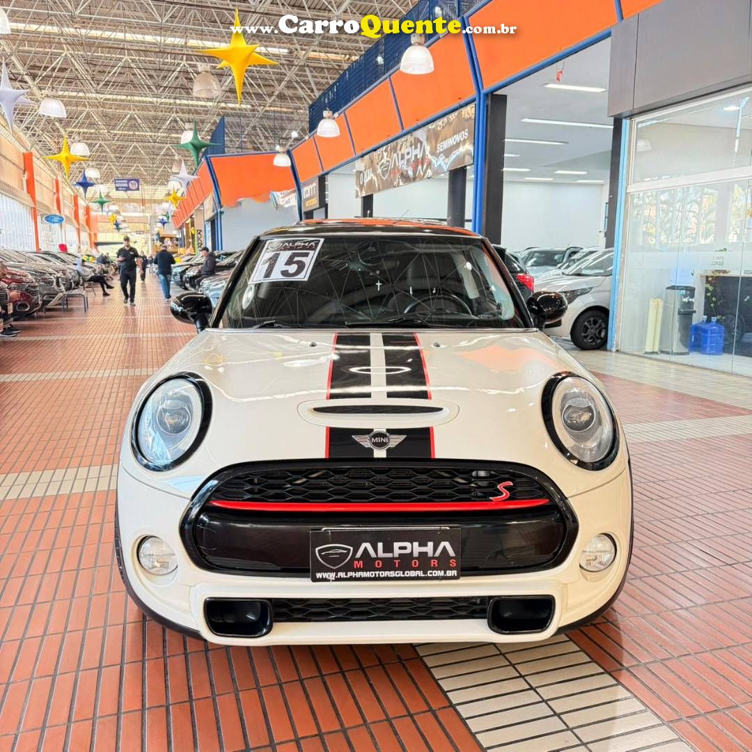 MINI COOPER 2.0 S 16V TURBO 2015 - Loja