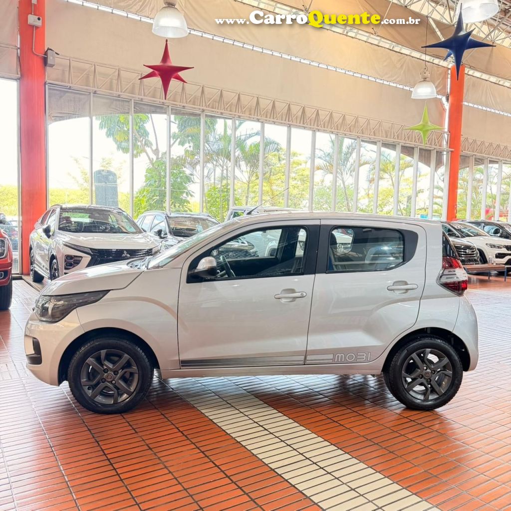 FIAT MOBI 1.0 8V EVO LIKE ON 2017 - Loja