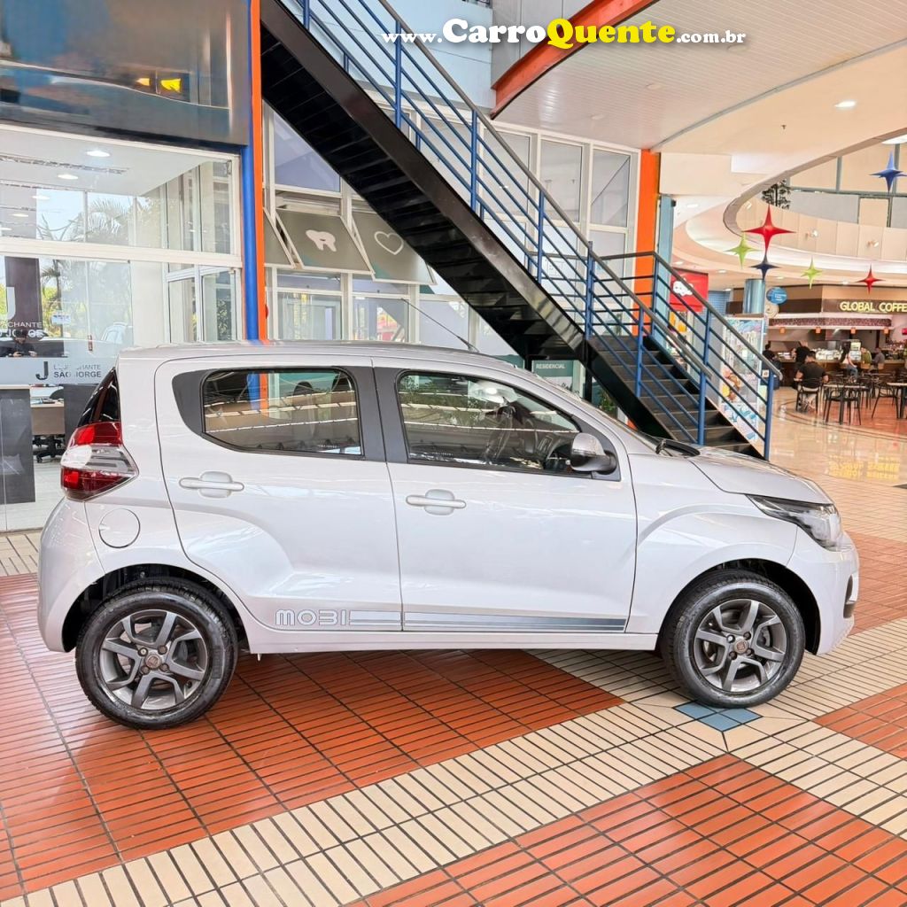 FIAT MOBI 1.0 8V EVO LIKE ON 2017 - Loja