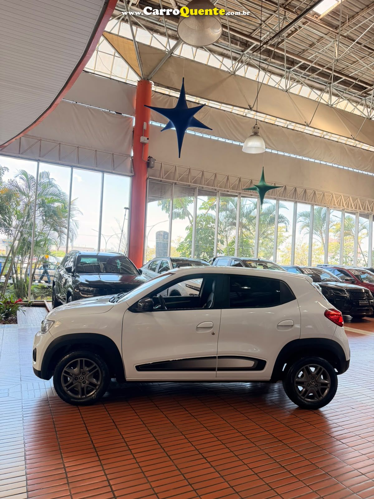 RENAULT KWID 1.0 12V SCE INTENSE 2019 - Loja