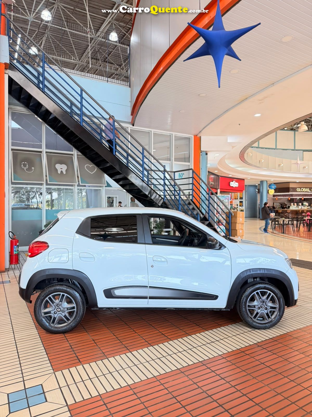 RENAULT KWID 1.0 12V SCE INTENSE 2019 - Loja
