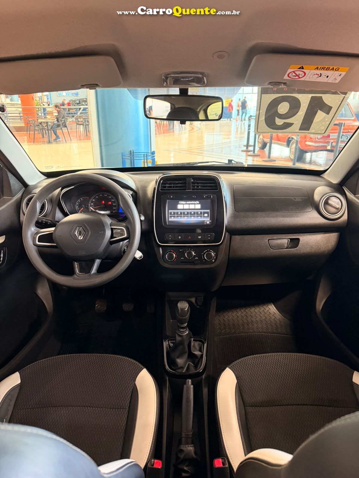 RENAULT KWID 1.0 12V SCE INTENSE 2019 - Loja
