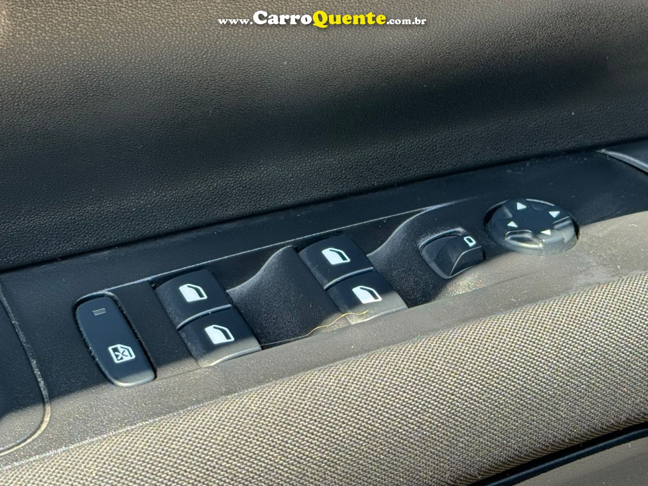 CITROEN C4 CACTUS 1.6 VTI 120 FEEL E 2020 - Loja