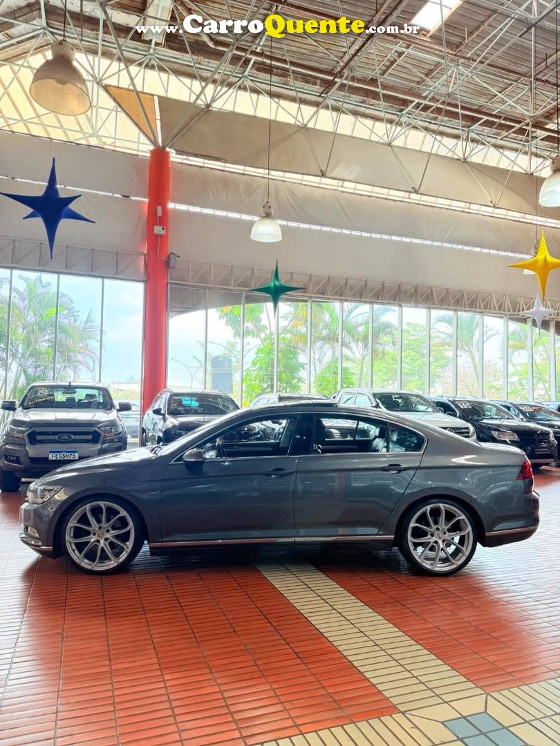 VOLKSWAGEN PASSAT 2.0 16V TSI BLUEMOTION HIGHLINE DSG 2017 - Loja