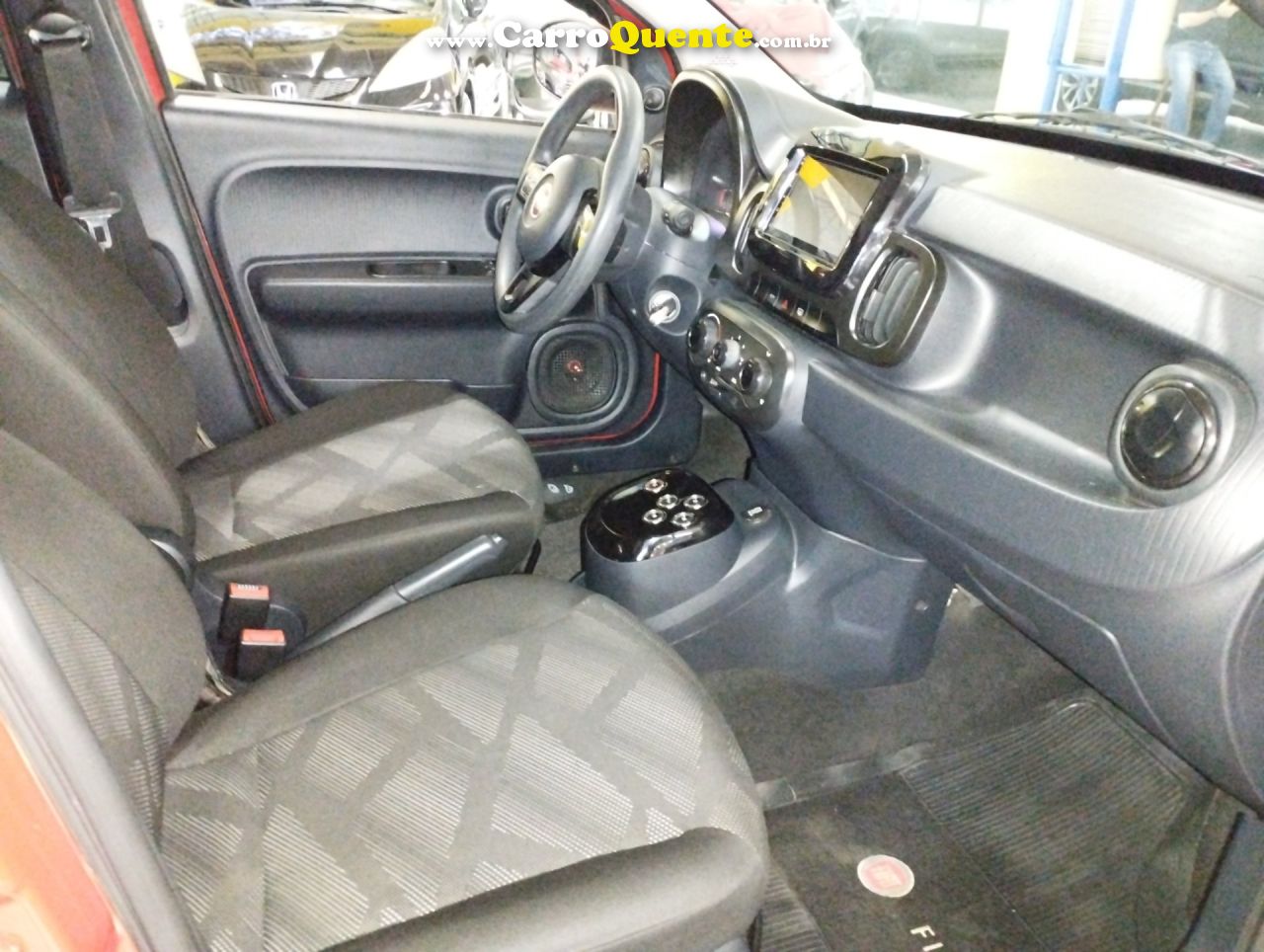 FIAT MOBI 1.0 FIREFLY DRIVE GSR 2019 - Loja