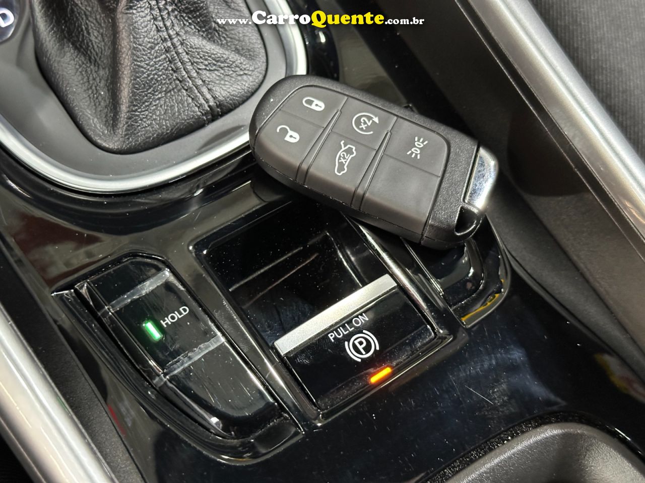 FIAT FASTBACK 1.0 TURBO 200 HYBRID AUDACE 2026 - Loja