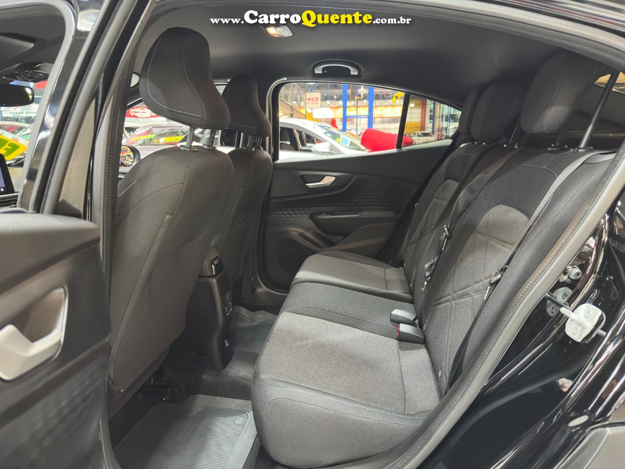 FIAT FASTBACK 1.0 TURBO 200 HYBRID AUDACE 2026 - Loja