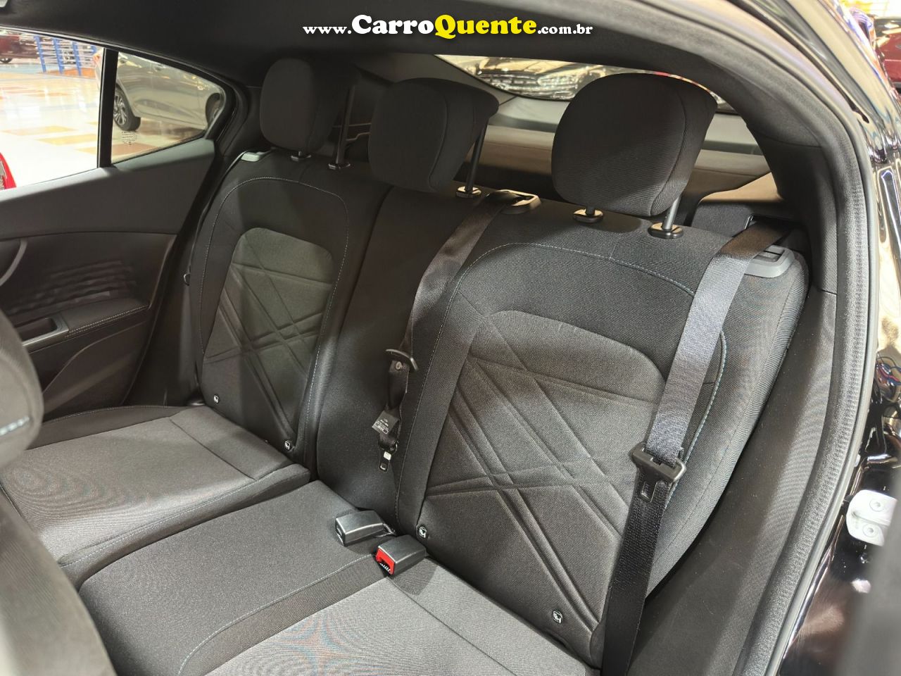 FIAT FASTBACK 1.0 TURBO 200 HYBRID AUDACE 2026 - Loja