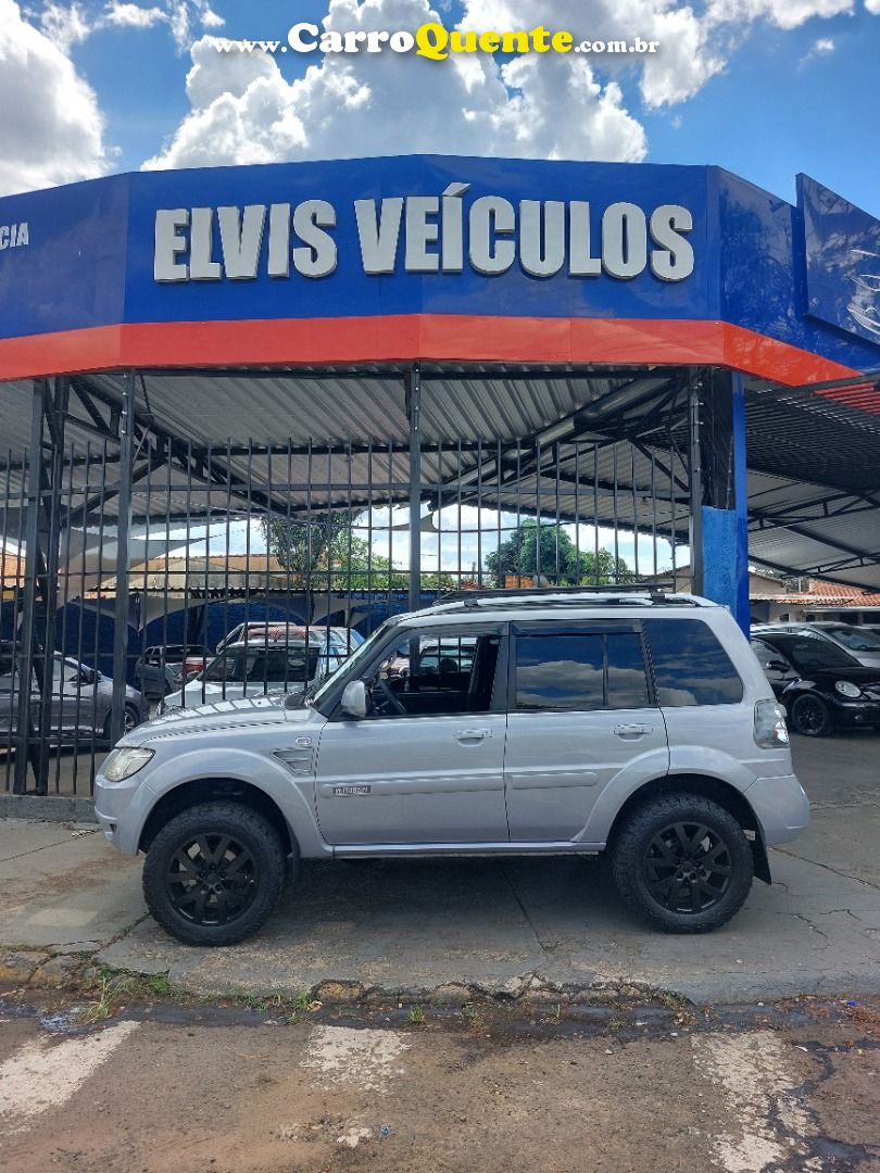 MITSUBISHI PAJERO TR4 2.0 4X4 16V 2010 - Loja