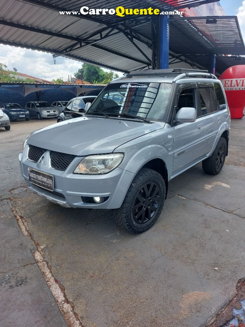 MITSUBISHI PAJERO TR4 2.0 4X4 16V 2010 - Loja