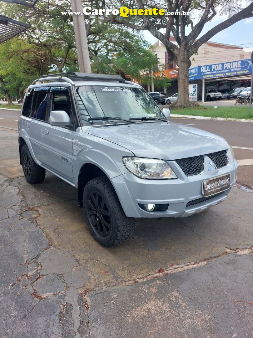 MITSUBISHI PAJERO TR4 2.0 4X4 16V 2010 - Loja