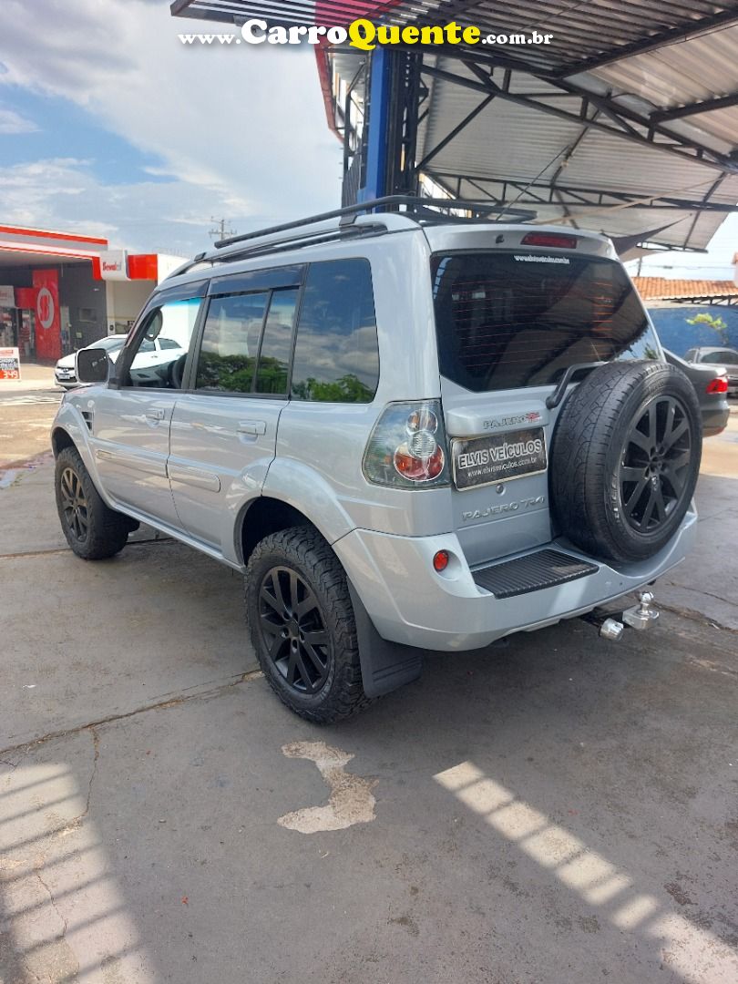 MITSUBISHI PAJERO TR4 2.0 4X4 16V 2010 - Loja