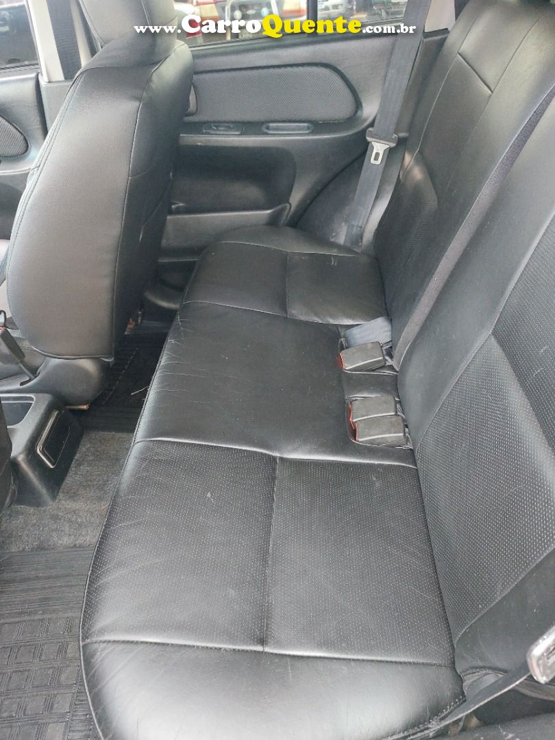 MITSUBISHI PAJERO TR4 2.0 4X4 16V 2010 - Loja