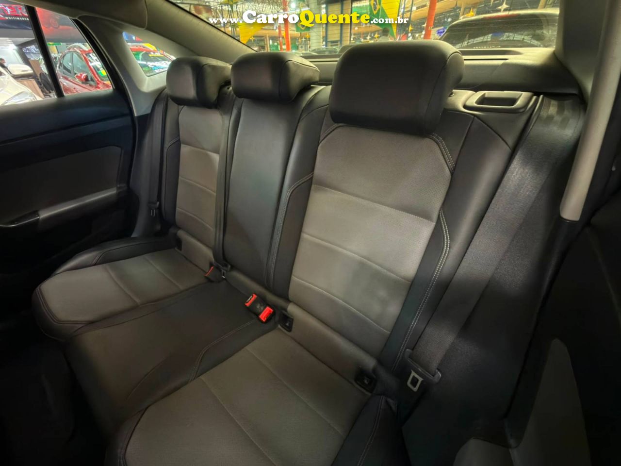 VOLKSWAGEN VIRTUS 1.0 200 TSI HIGHLINE 2020 - Loja