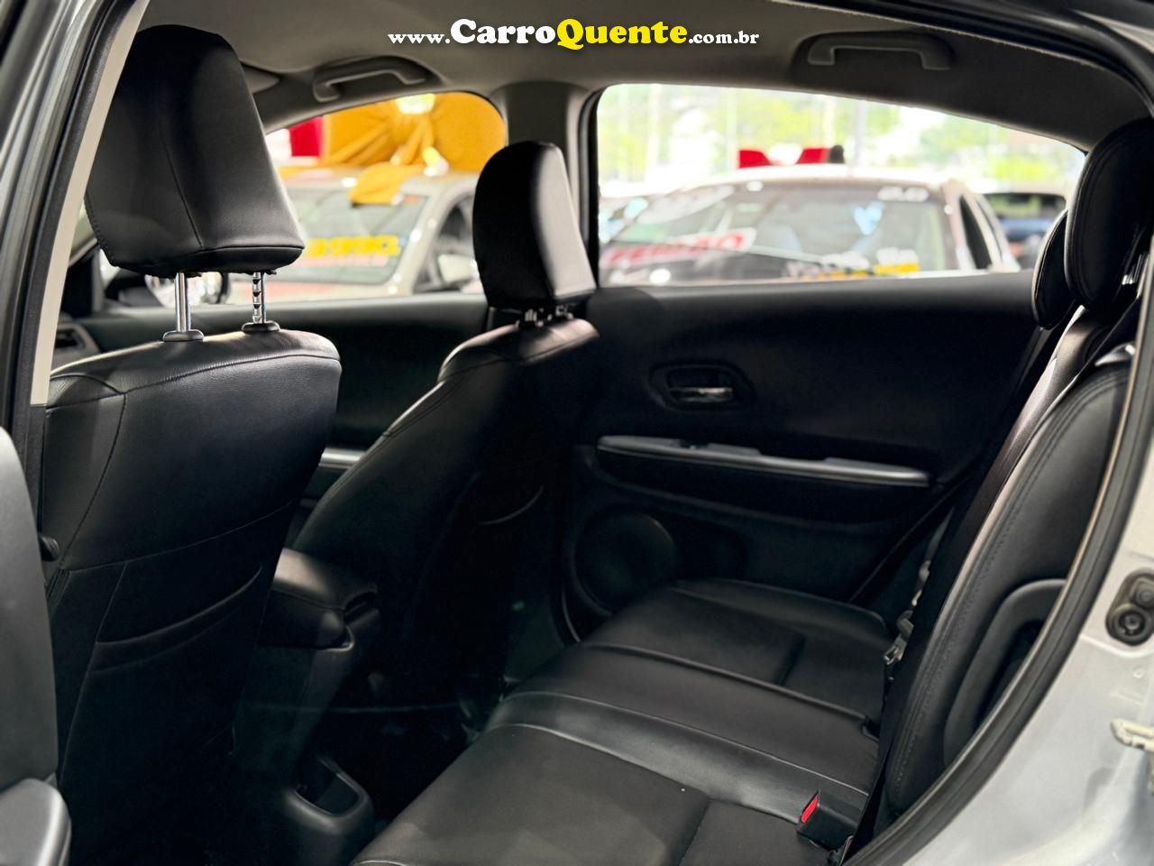 HONDA HR-V 1.8 16V LX 2018 - Loja