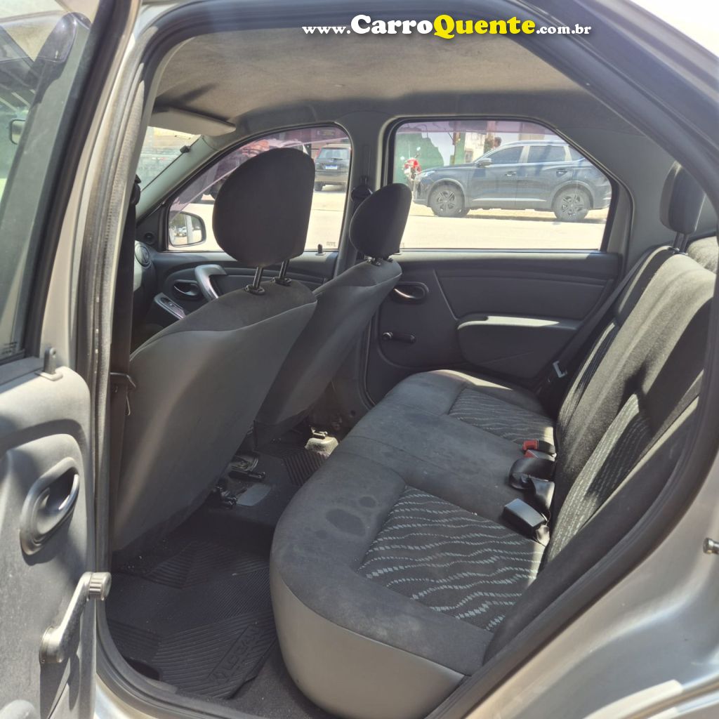 RENAULT   LOGAN AUTHENTIQUE HI-FLEX 1.0 16V 4P   PRATA 2012 1.0 FLEX - Loja