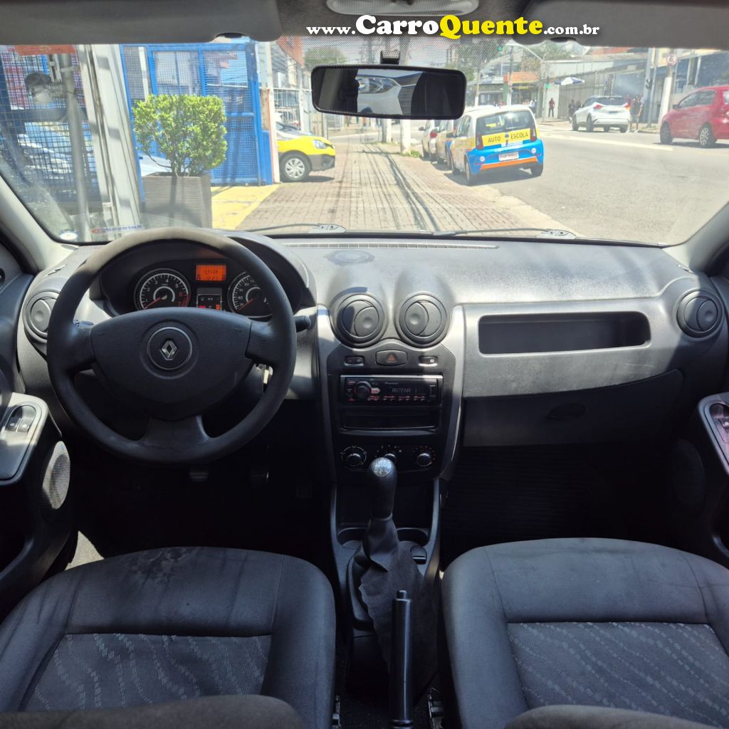 RENAULT   LOGAN AUTHENTIQUE HI-FLEX 1.0 16V 4P   PRATA 2012 1.0 FLEX - Loja