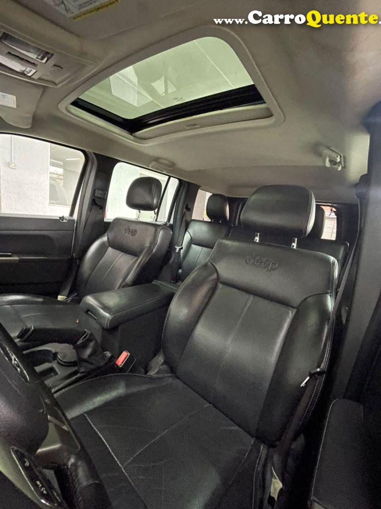 JEEP   CHEROKEE LIMITED 3.7 4X4 V6 12V AUT.   PRATA 2012 2.7 GASOLINA - Loja