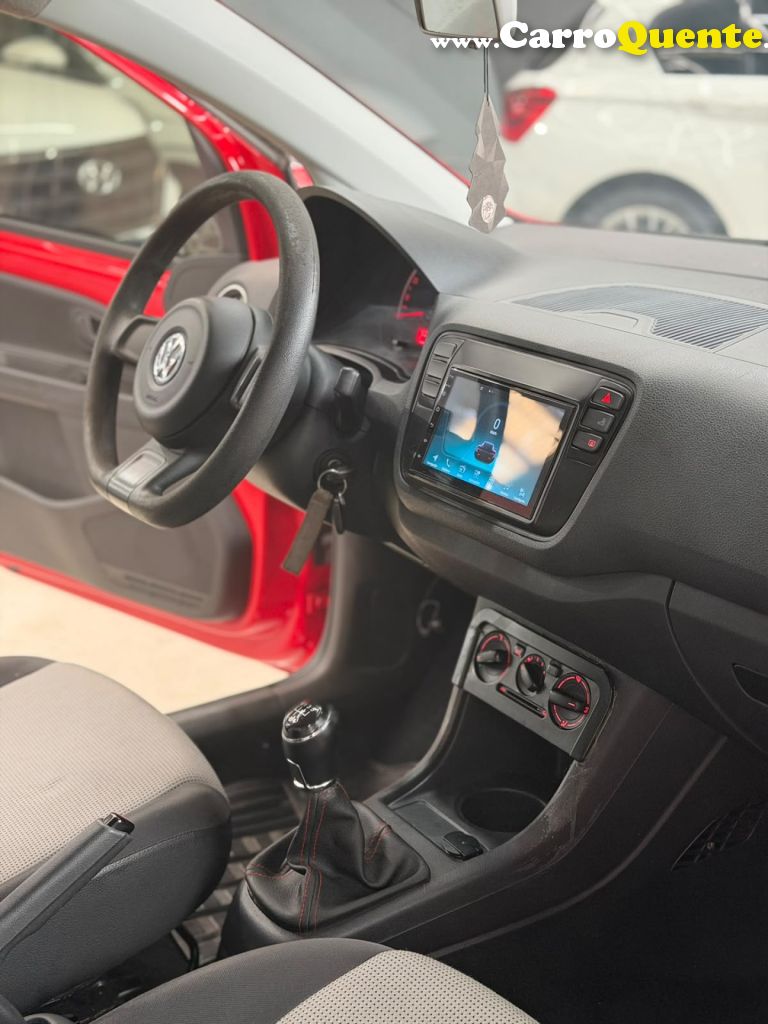 VOLKSWAGEN   UP! TAKE 1.0 TOTAL FLEX 12V 5P   VERMELHO 2015 1.0 FLEX - Loja